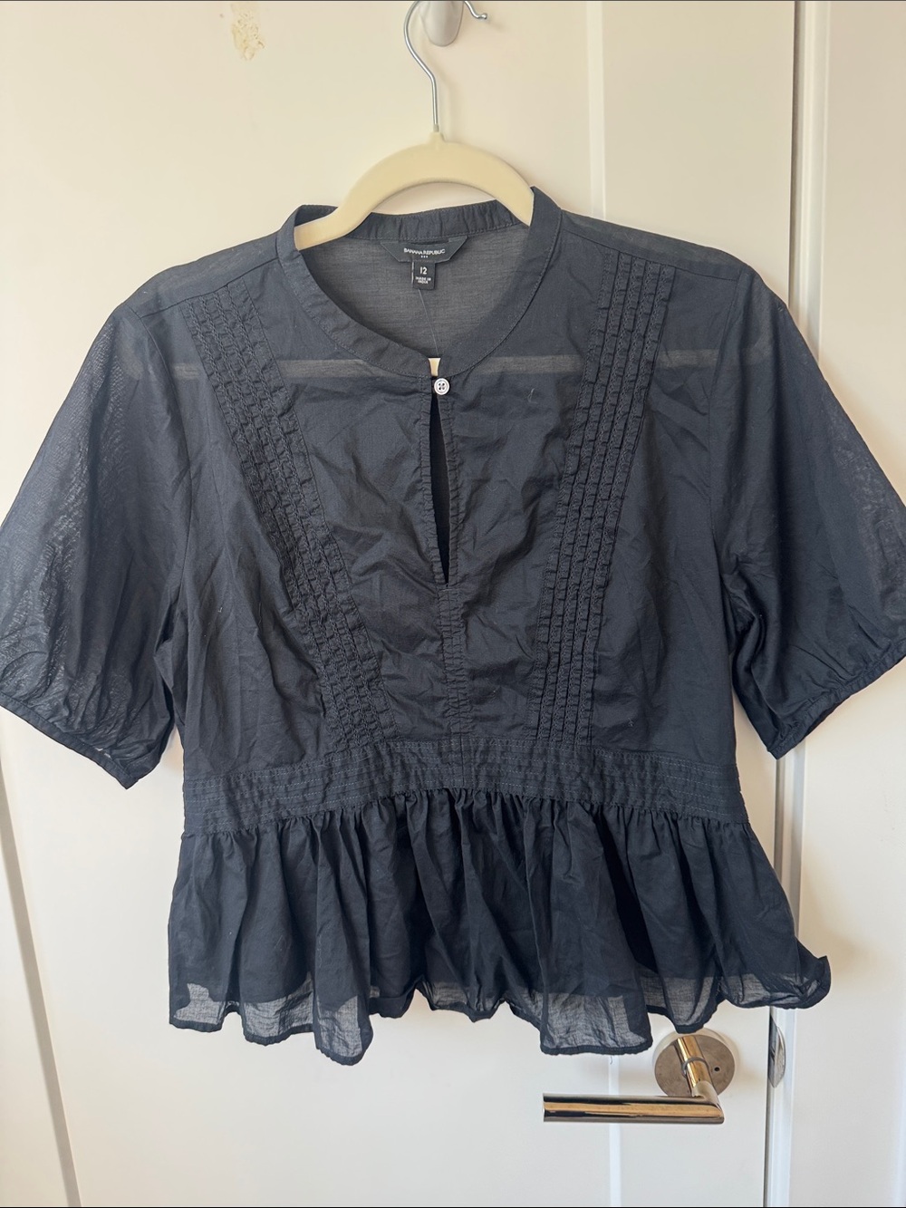Banana Republic Black Short-Sleeve Peplum Pintuck Blouse